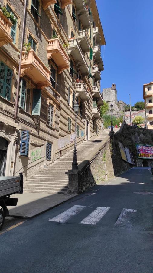 Dal Castello Alle 5Terre ลาสเปเซีย ภายนอก รูปภาพ